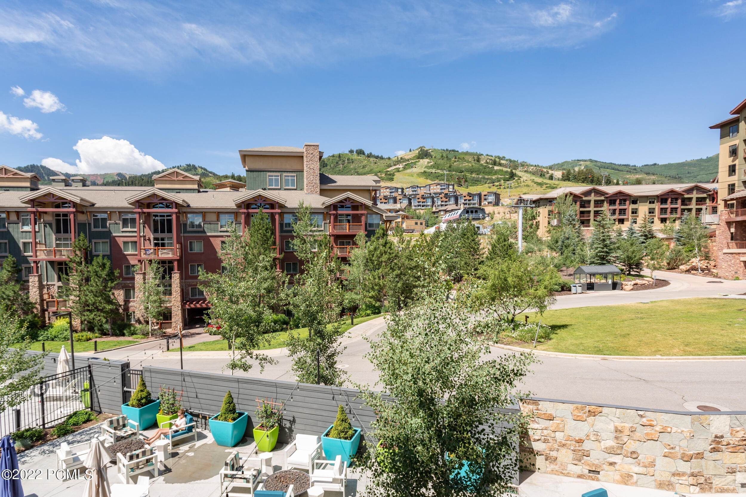 15. Multi-Family Homes for Sale at 2670 Canyons Resort Drive Park City, Utah 84098 United States