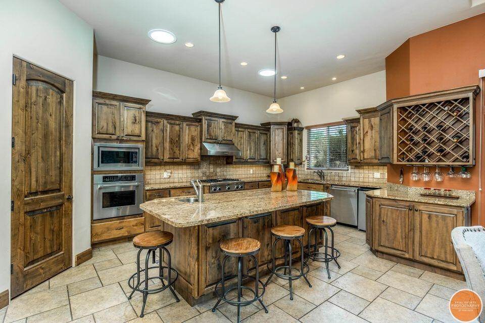 Single Family Homes for Sale at 34 Bedrock Circle Santa Clara, Utah 84770 United States