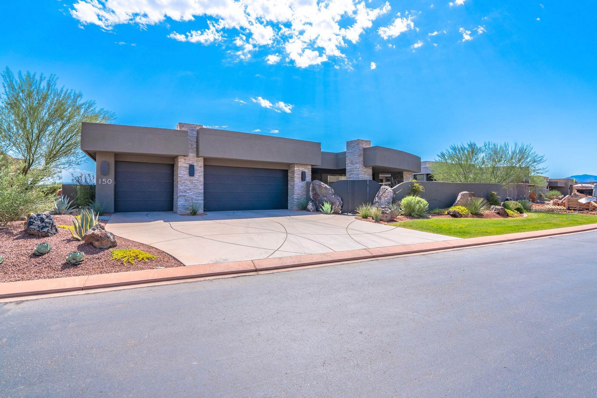 11. Single Family Homes for Sale at 1500 Split Rock Ivins, Utah 84738 United States
