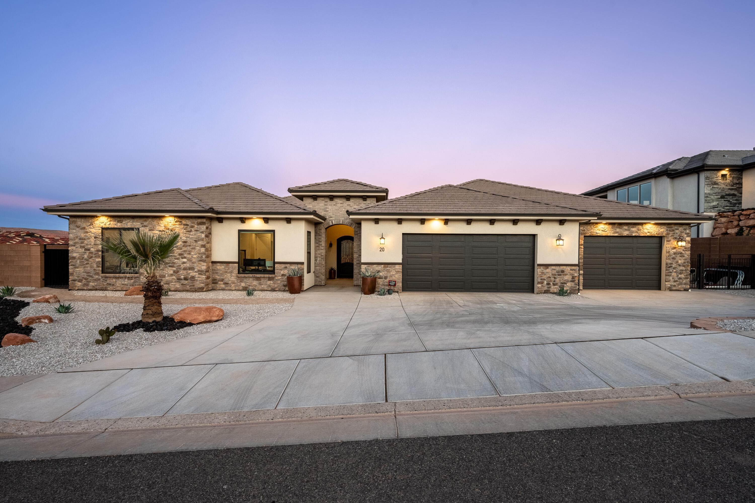 Single Family Homes for Sale at 20 Angels Landing Drive Washington, Utah 84780 United States