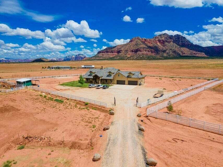 Single Family Homes for Sale at 1416 Mt Zion Drive Apple Valley, Utah 84737 United States