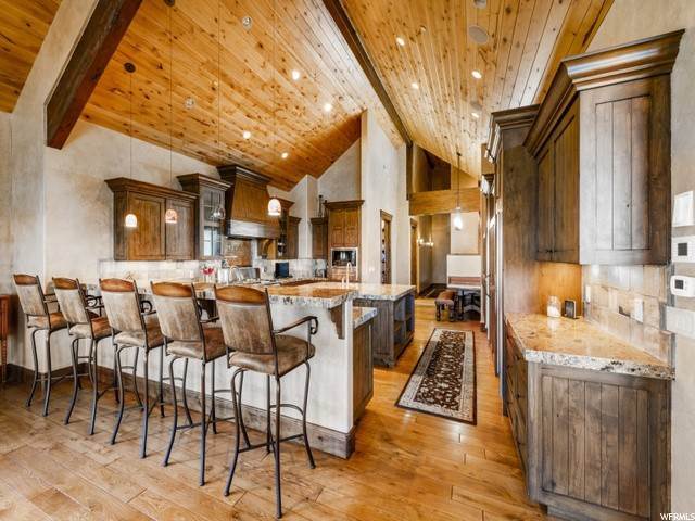 14. Single Family Homes for Sale at 2656 SILVER BERRY Court Park City, Utah 84098 United States