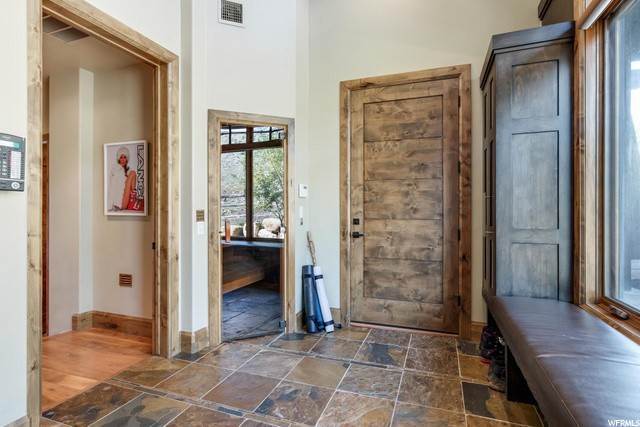 41. Single Family Homes for Sale at 10153 SUMMIT VIEW Drive Park City, Utah 84060 United States
