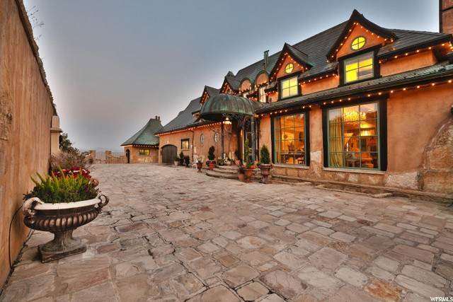 8. Single Family Homes for Sale at 1526 RED HAWK Trail Park City, Utah 84060 United States