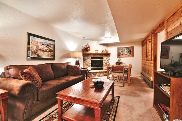 40. Single Family Homes for Sale at 1451 PARK Avenue Park City, Utah 84060 United States