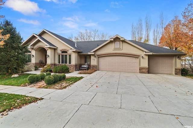 Single Family Homes for Sale at 117 DEER HOLLOW Circle Farmington, Utah 84025 United States