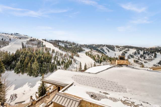 30. Condominiums for Sale at 2300 DEER VALLEY Drive Park City, Utah 84060 United States