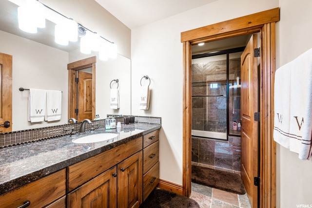 11. Single Family Homes for Sale at 10863 HIDEOUT Trail Heber City, Utah 84032 United States