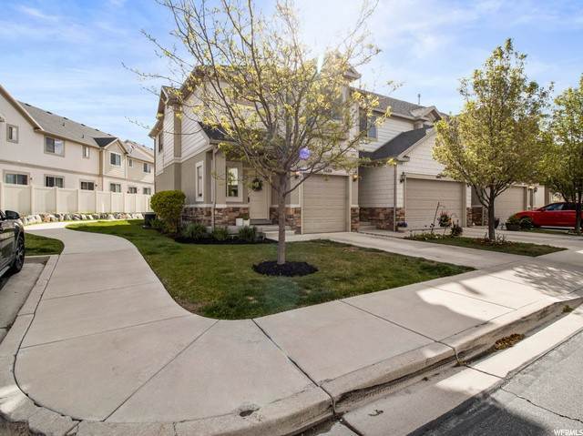 Townhouse for Sale at 11689 SHADOW VIEW Lane Draper, Utah 84020 United States