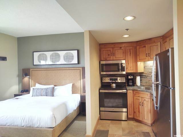 7. Condominiums for Sale at 3855 GRAND SUMMIT Drive Park City, Utah 84098 United States