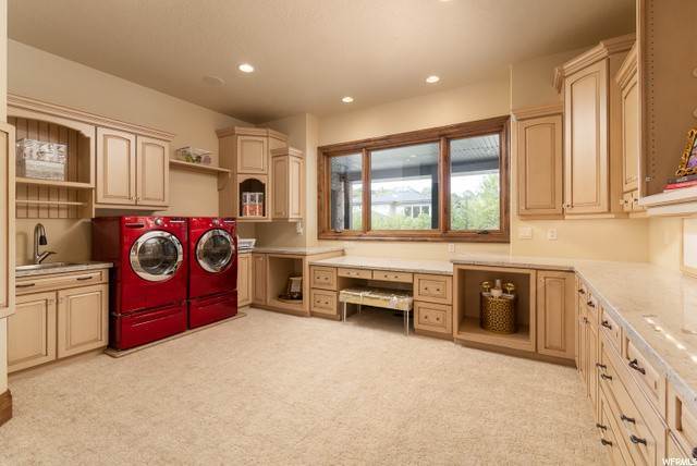 33. Single Family Homes for Sale at 10 BENTBROOK Lane Sandy, Utah 84092 United States