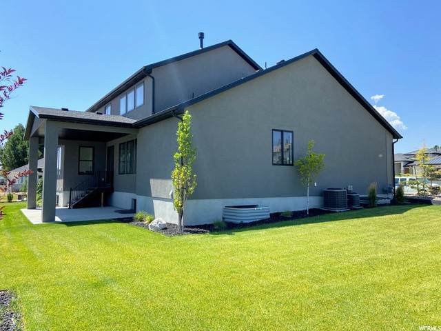 27. Single Family Homes for Sale at 10581 VERDA Circle South Jordan, Utah 84095 United States