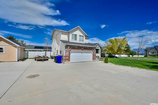 28. Single Family Homes for Sale at 4678 PENCE Drive West Jordan, Utah 84088 United States