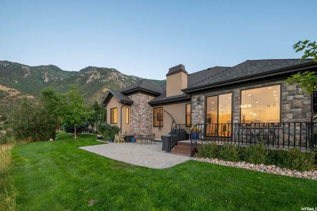 5. Single Family Homes for Sale at 2977 SCENIC VALLEY Lane Sandy, Utah 84092 United States