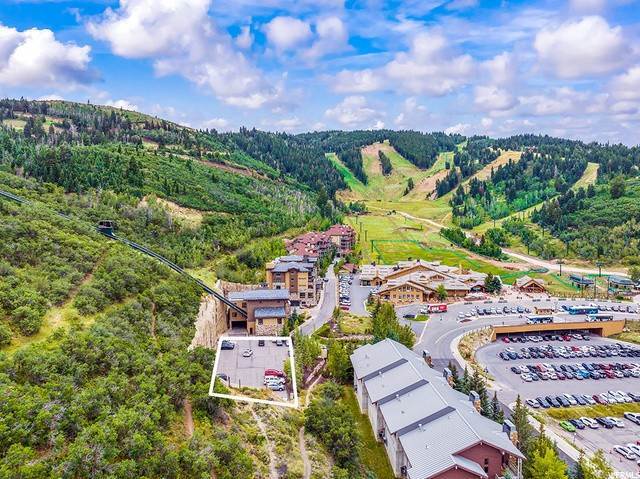 3. Condominiums for Sale at 2290 DEER VALLEY Drive Park City, Utah 84060 United States