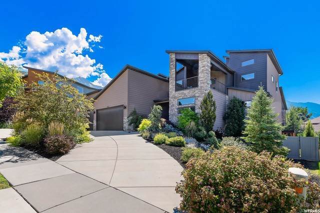 43. Single Family Homes for Sale at 3252 SCOTTISH Drive Sandy, Utah 84093 United States