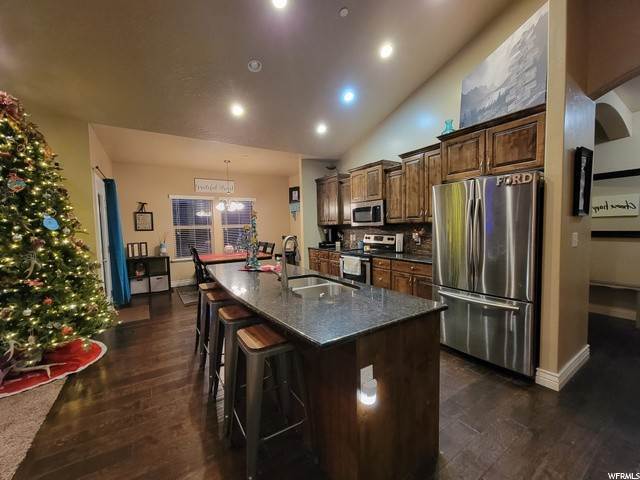 9. Single Family Homes for Sale at 91 CUB Circle Elk Ridge, Utah 84651 United States