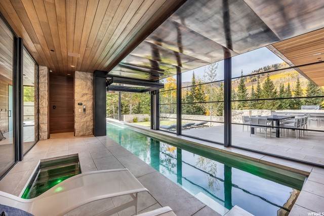 9. Single Family Homes for Sale at 253 WHITE PINE CANYON Road Park City, Utah 84060 United States