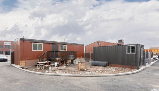 7. Single Family Homes for Sale at 601 IRON ROSE Place Salt Lake City, Utah 84104 United States