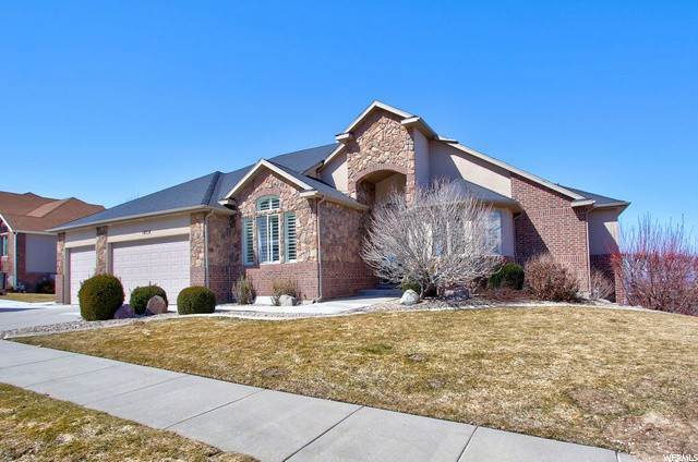 28. Single Family Homes for Sale at 14714 PRISTINE Drive Draper, Utah 84020 United States