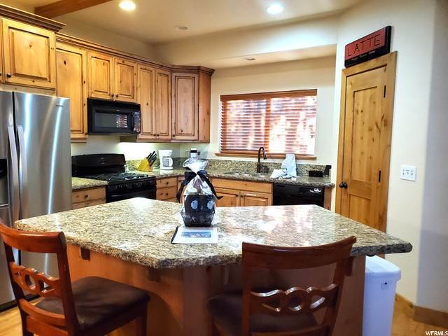 Townhouse for Sale at 8437 POINTE Drive Park City, Utah 84098 United States