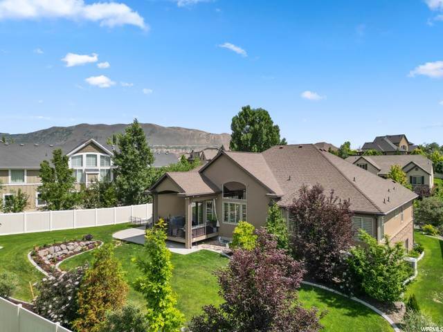 6. Single Family Homes for Sale at 996 GRAY WULFF Drive Bluffdale, Utah 84065 United States