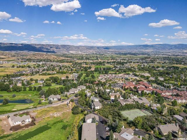 32. Condominiums for Sale at 1075 OBERLAND Drive Midway, Utah 84049 United States