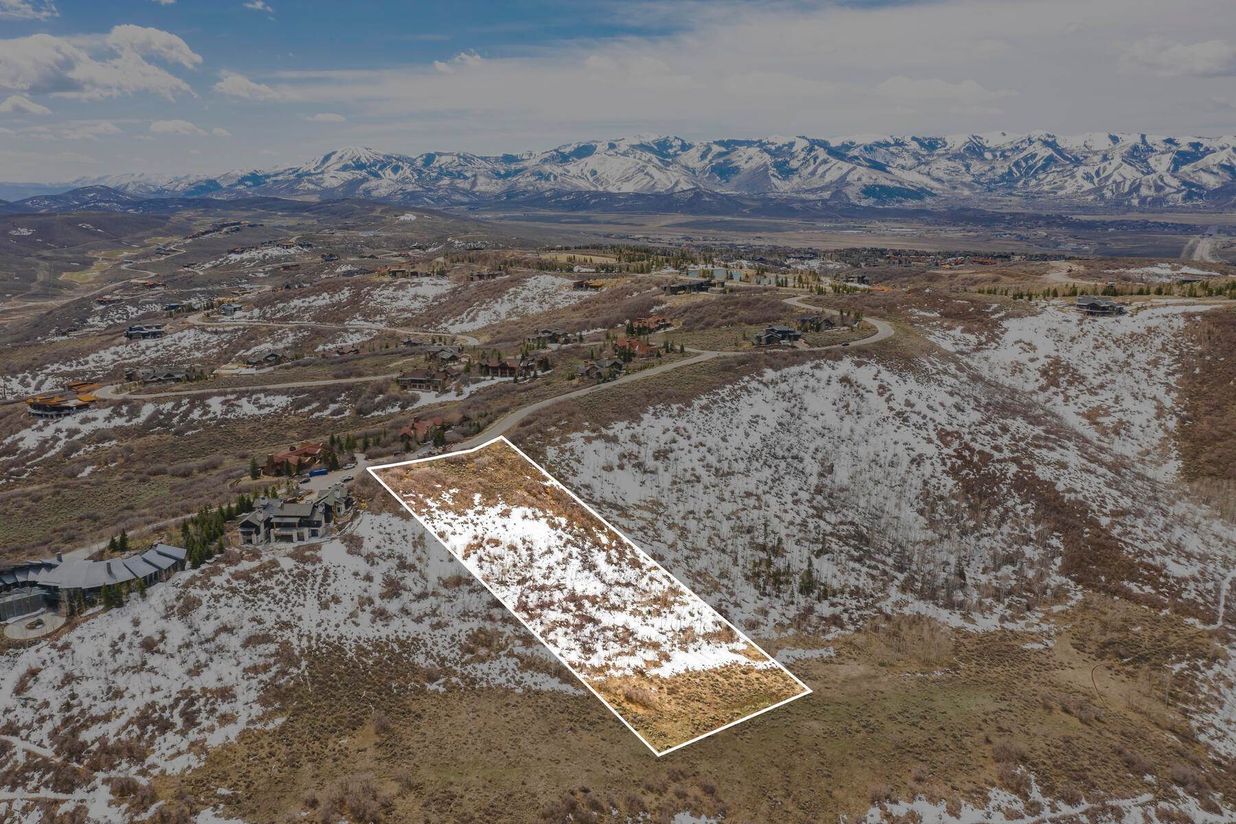 25. Single Family Homes for Sale at Breathtaking Home with Outstanding Lake Views 3795 E Rockport Ridge Rd Park City, Utah 84098 United States