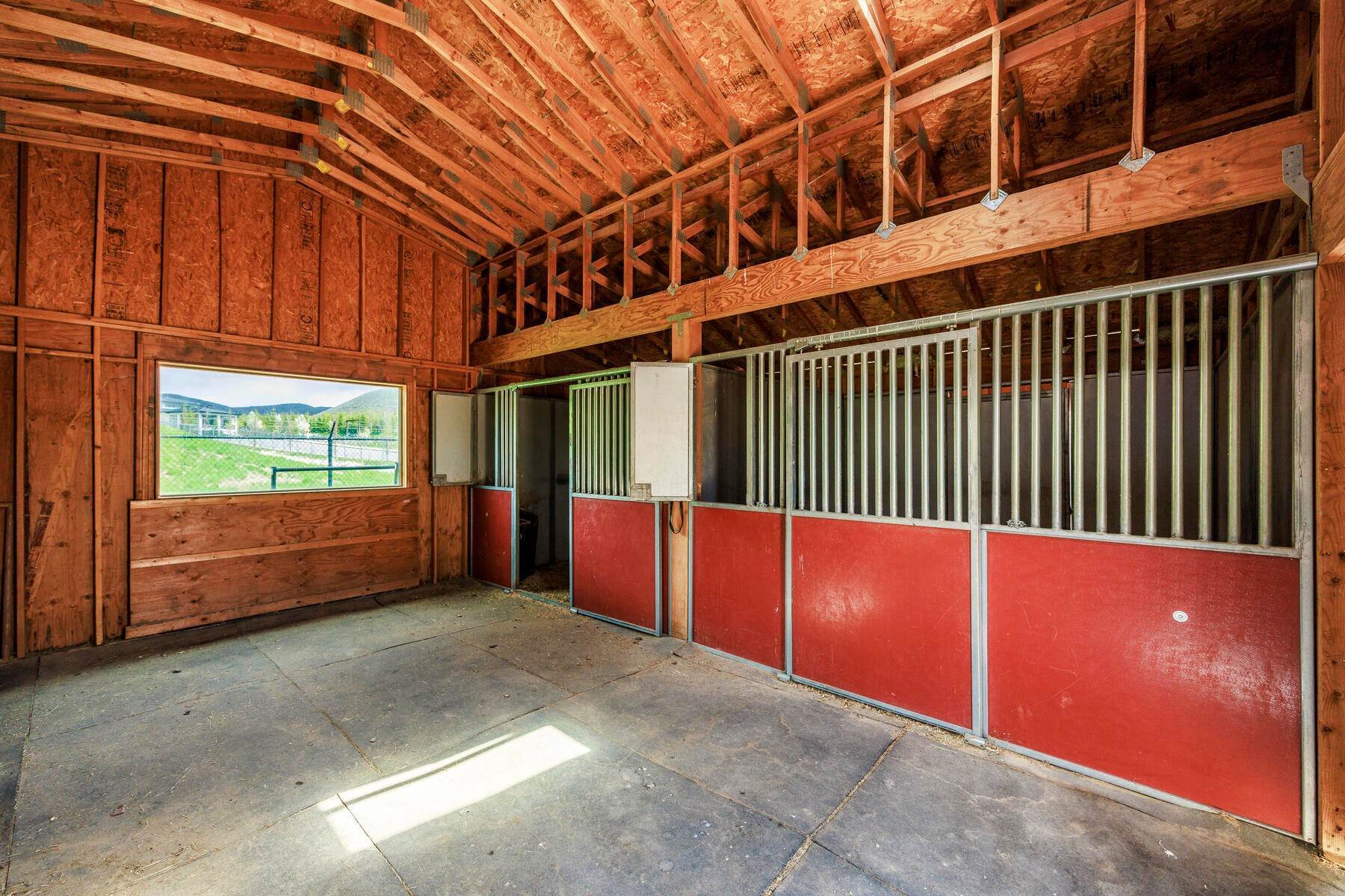 3. Single Family Homes for Sale at Professionally Designed 1-Acre Custom Equestrian Arena & Mountain Modern Home 745 E Dutch Valley Dr Midway, Utah 84049 United States