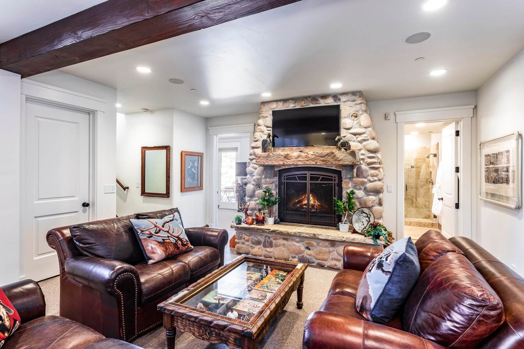 21. Single Family Homes for Sale at A beautifully timber designed home located at the southwest edge of Promontory 6068 Dakota Trl Park City, Utah 84098 United States