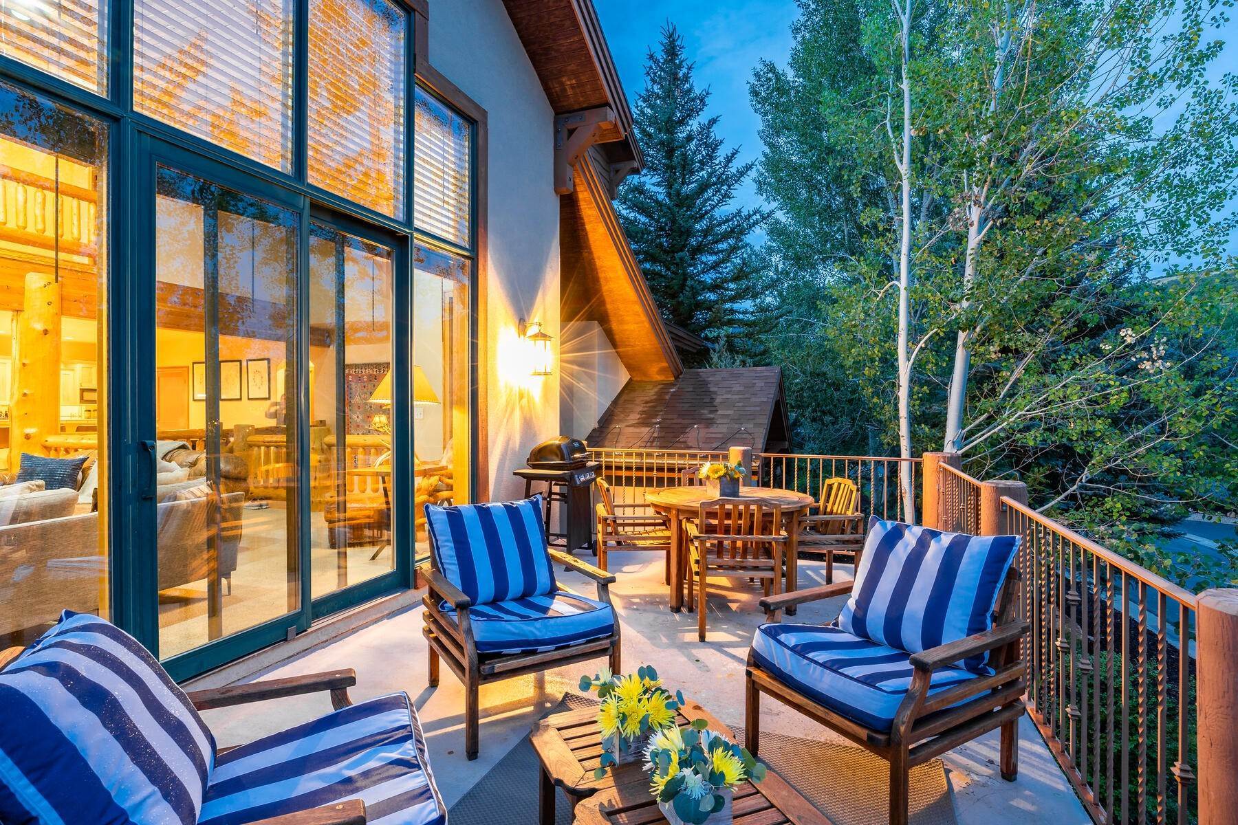 7. Townhouse for Sale at Sun filled Cove at Eagle Mountain Gem with lush & private back deck/yard 2764 Gallivan Loop #28 Park City, Utah 84060 United States