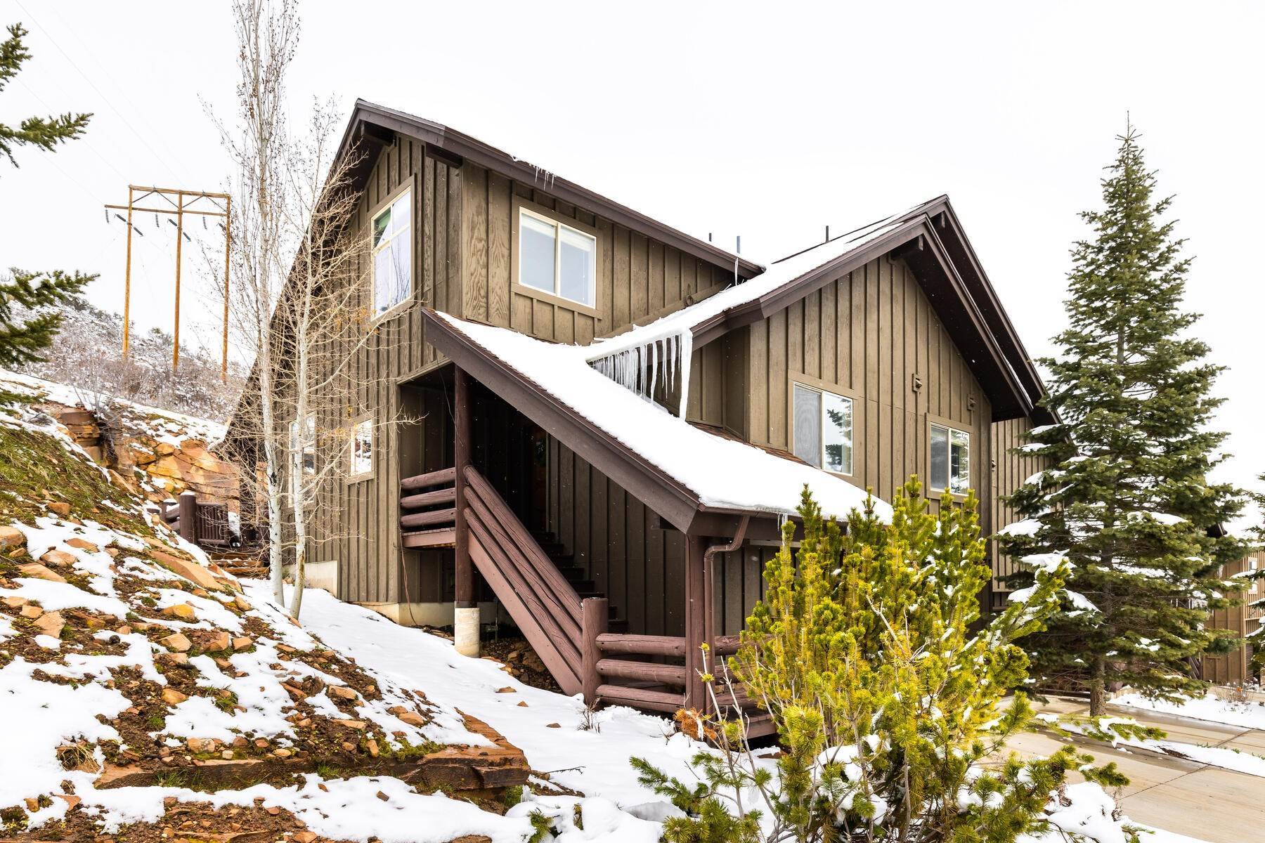 Single Family Homes for Sale at Ski Run Views - Mountain Modern Townhome 5195 Bear Ridge Road Unit A Park City, Utah 84098 United States