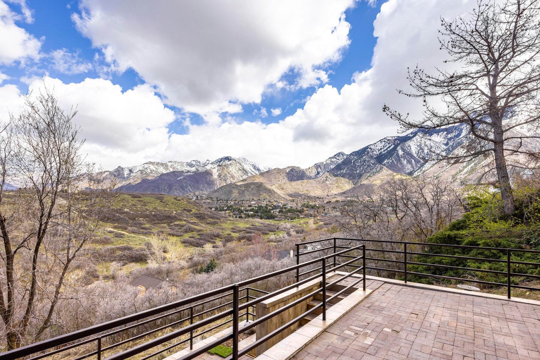 38. Single Family Homes for Sale at Mid Century Modern Home with Views of Little Cottonwood Canyon 2496 E Charros Rd Sandy, Utah 84092 United States