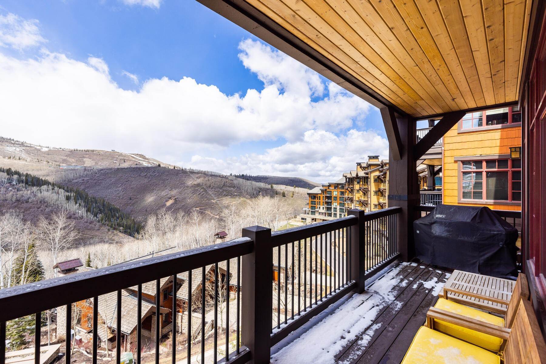 17. Condominiums for Sale at Luxury Ski-In, Ski-Out Residence With Stunning Views 8894 Empire Club Drive, 405 Park City, Utah 84060 United States