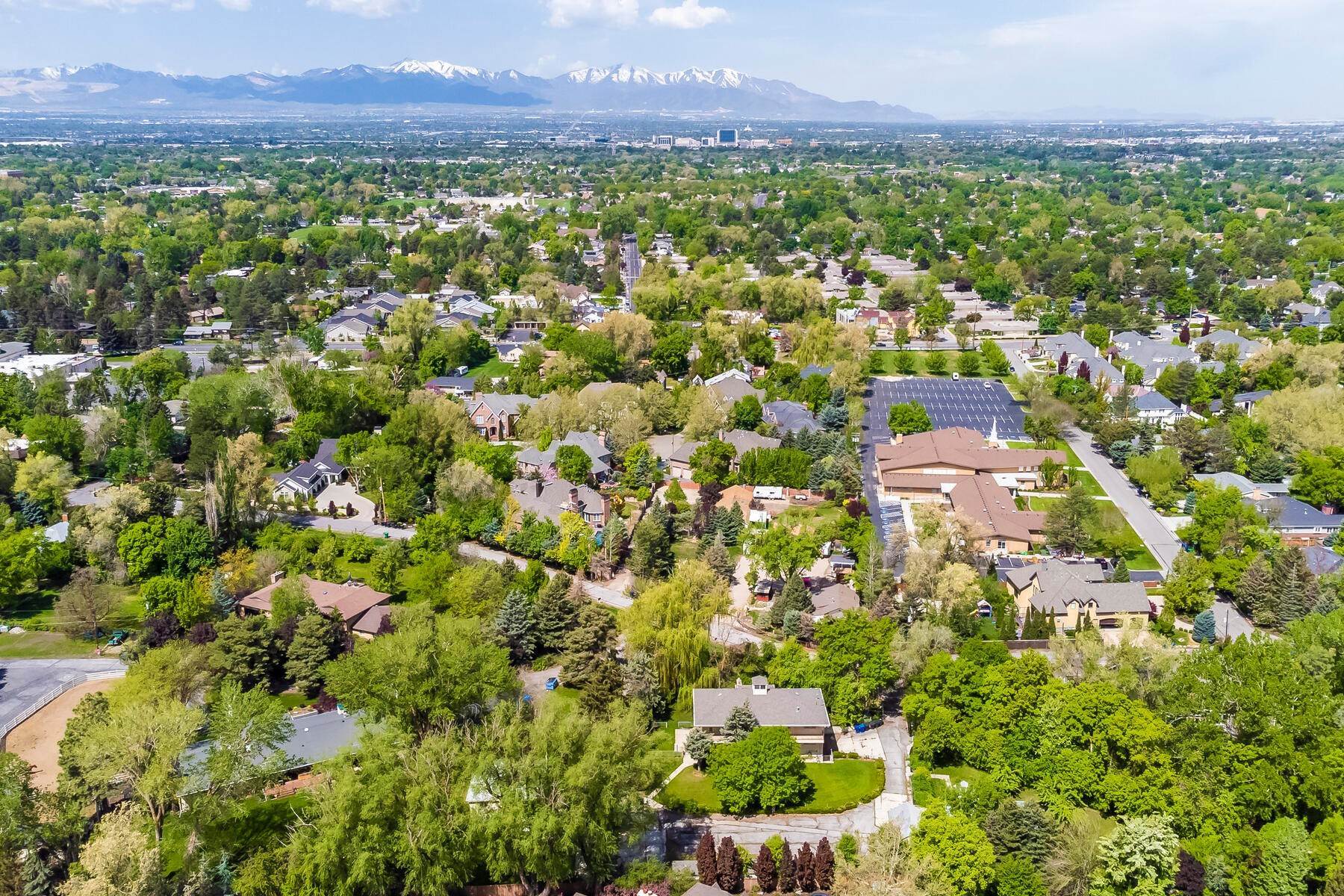 18. Single Family Homes for Sale at Holladay .99 Acre — Build Your Dream Home 5241 South 2100 East Holladay, Utah 84117 United States