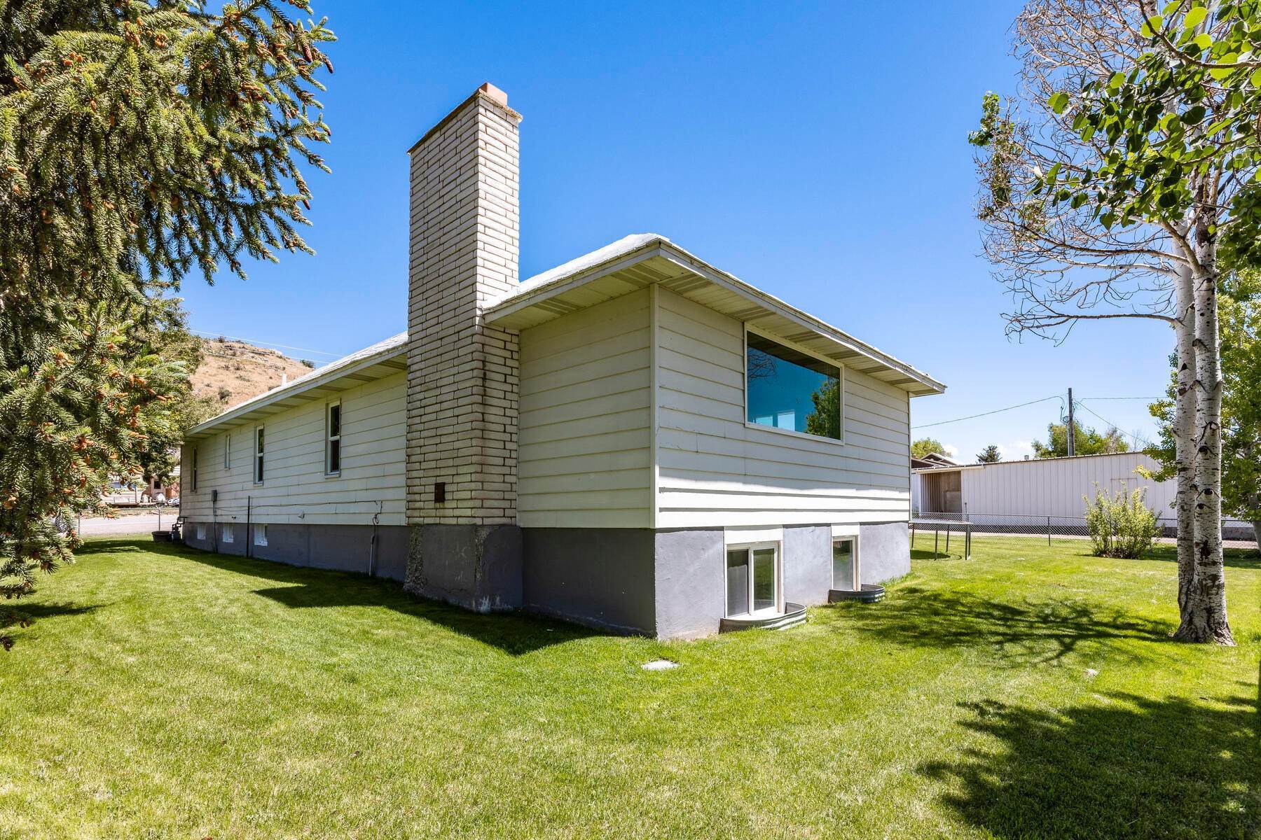 4. Single Family Homes for Sale at Cute Farm House in Peoa! 5739 N State Road 32 Peoa, Utah 84061 United States