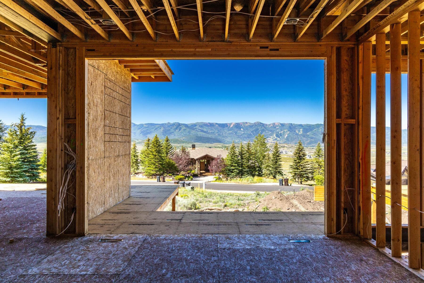 12. Single Family Homes for Sale at Modern Architectural Masterpiece with Expansive Ski Resort Views in Promontory 7600 N West Hills Trail Park City, Utah 84098 United States