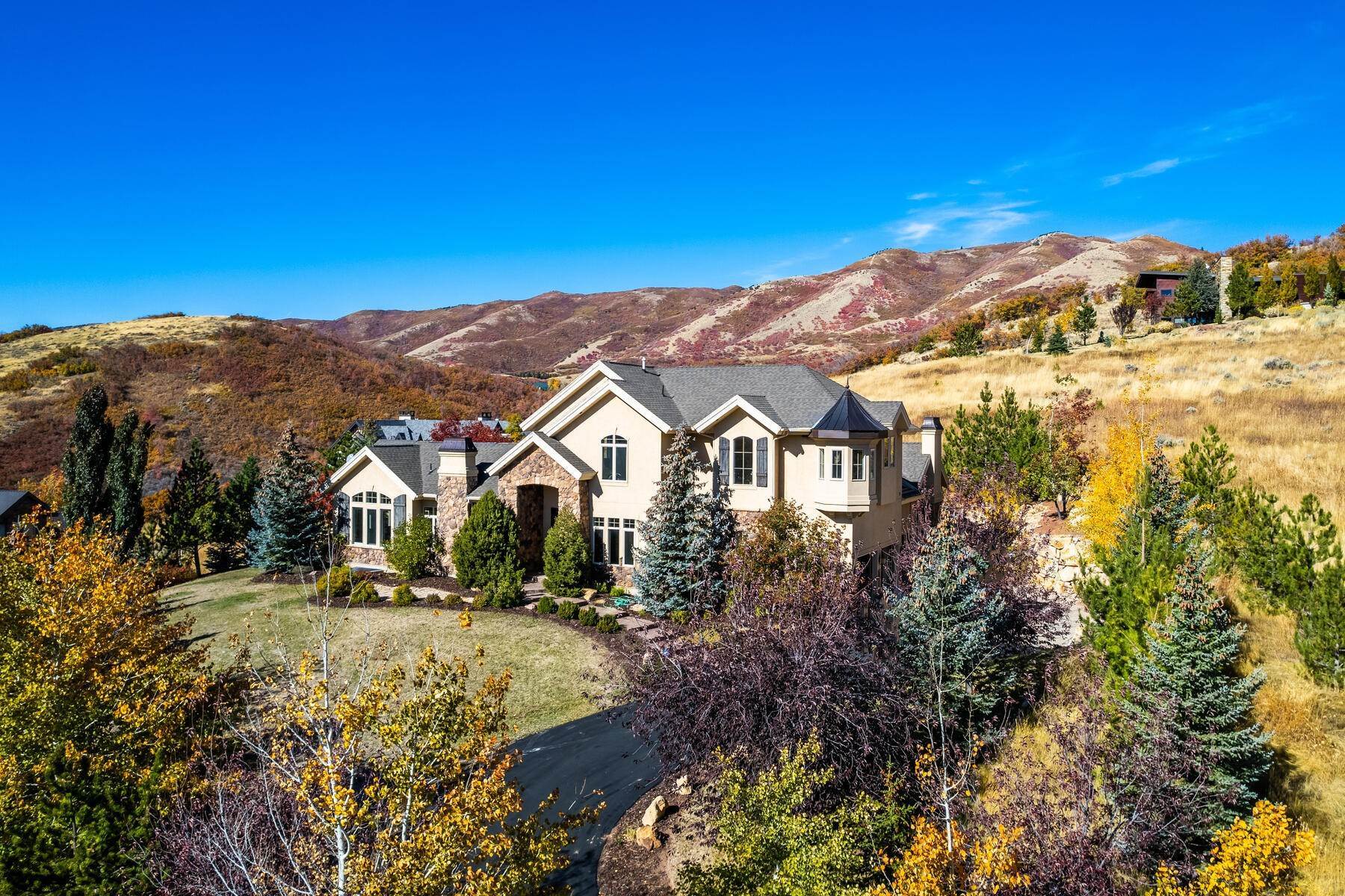 Single Family Homes for Sale at Peaceful Serene Emigration Canyon Home 617 Pioneer Fork Rd Salt Lake City, Utah 84108 United States