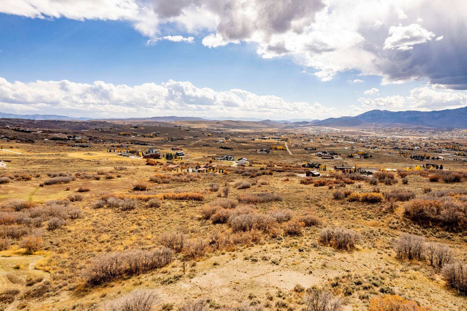 23. Land for Sale at Beautiful Mountain Views 444 Summit Dr Park City, Utah 84098 United States