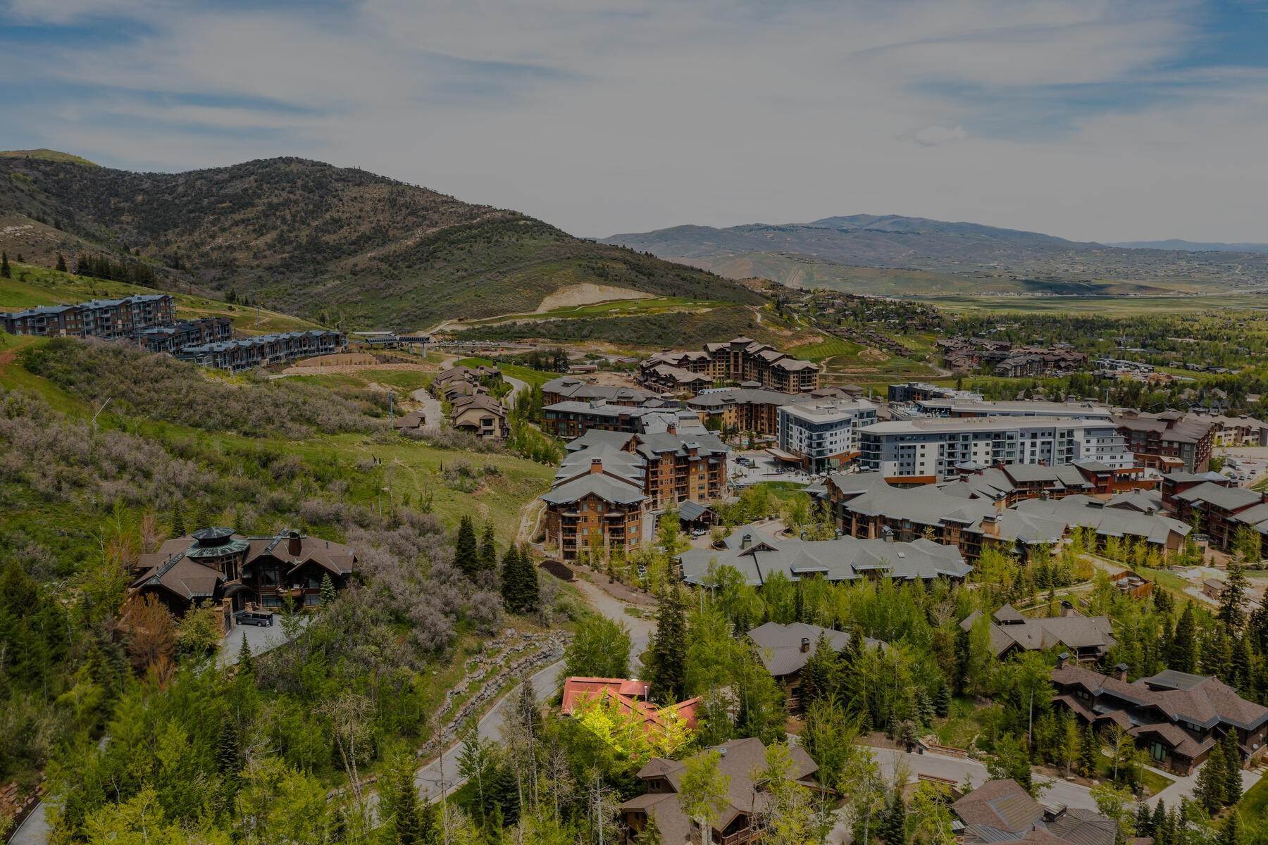 2. Single Family Homes for Sale at Luxury Park City Mountain Home with Ski-In-Ski-Out Access 2391 W Red Pine Road Park City, Utah 84098 United States