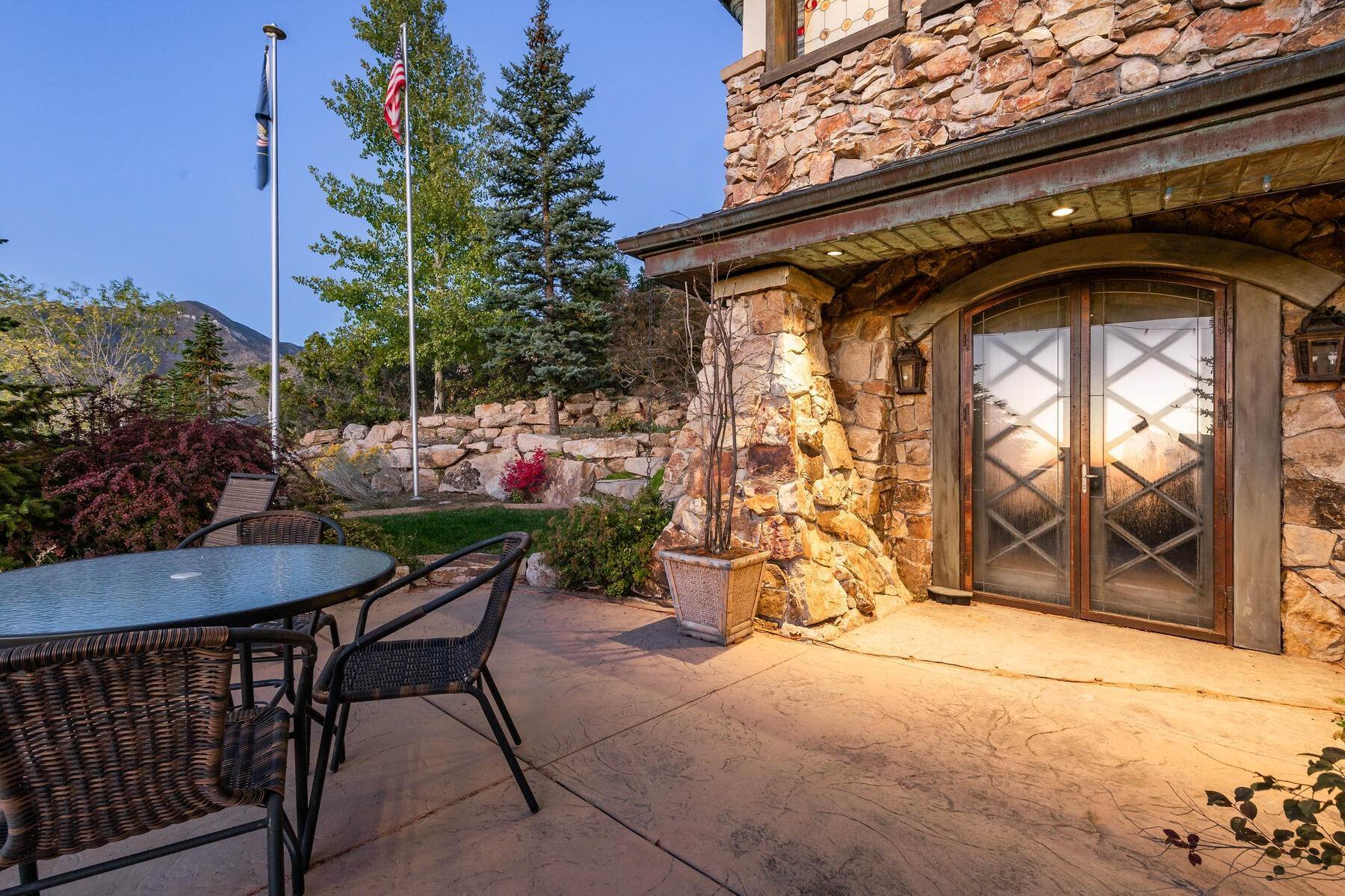 46. Single Family Homes for Sale at Luxurious Castle-Like Estate 4623 S Jupiter Dr Salt Lake City, Utah 84124 United States
