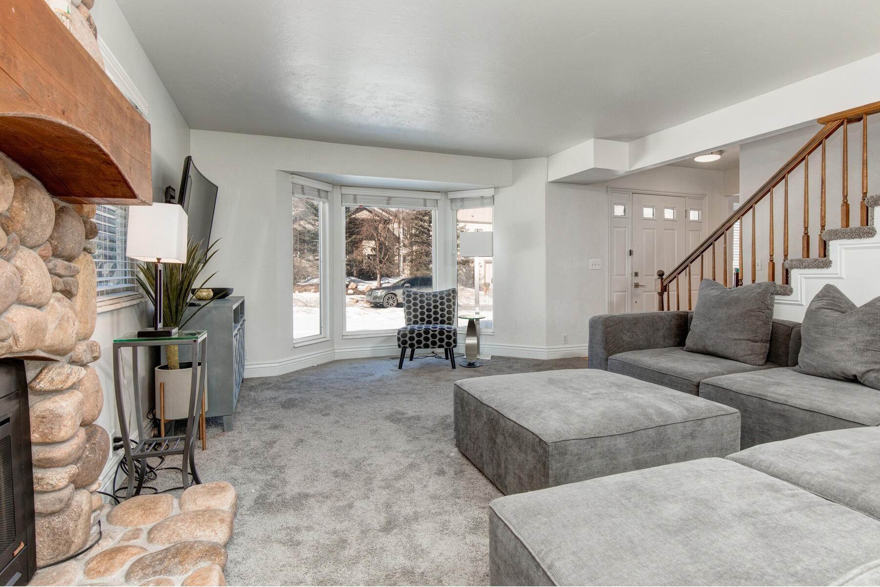 20. Single Family Homes for Sale at Perfect Family Home in the Prestigious Park Meadows Neighborhood 2588 Little Kate Road Park City, Utah 84060 United States