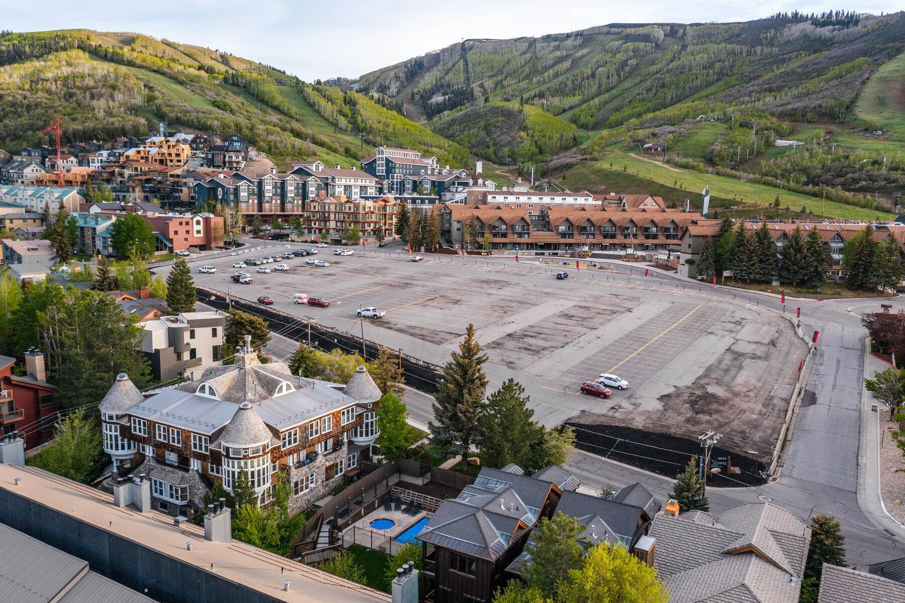 41. Single Family Homes for Sale at Your Perfect Home In Old Town Awaits You 1410 Empire Avenue Park City, Utah 84060 United States