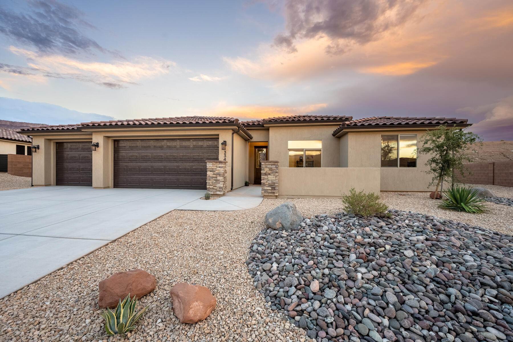 Single Family Homes for Sale at Mesa Views At Trail Ridge Estates 334 E Zion Trail S Toquerville, Utah 84774 United States