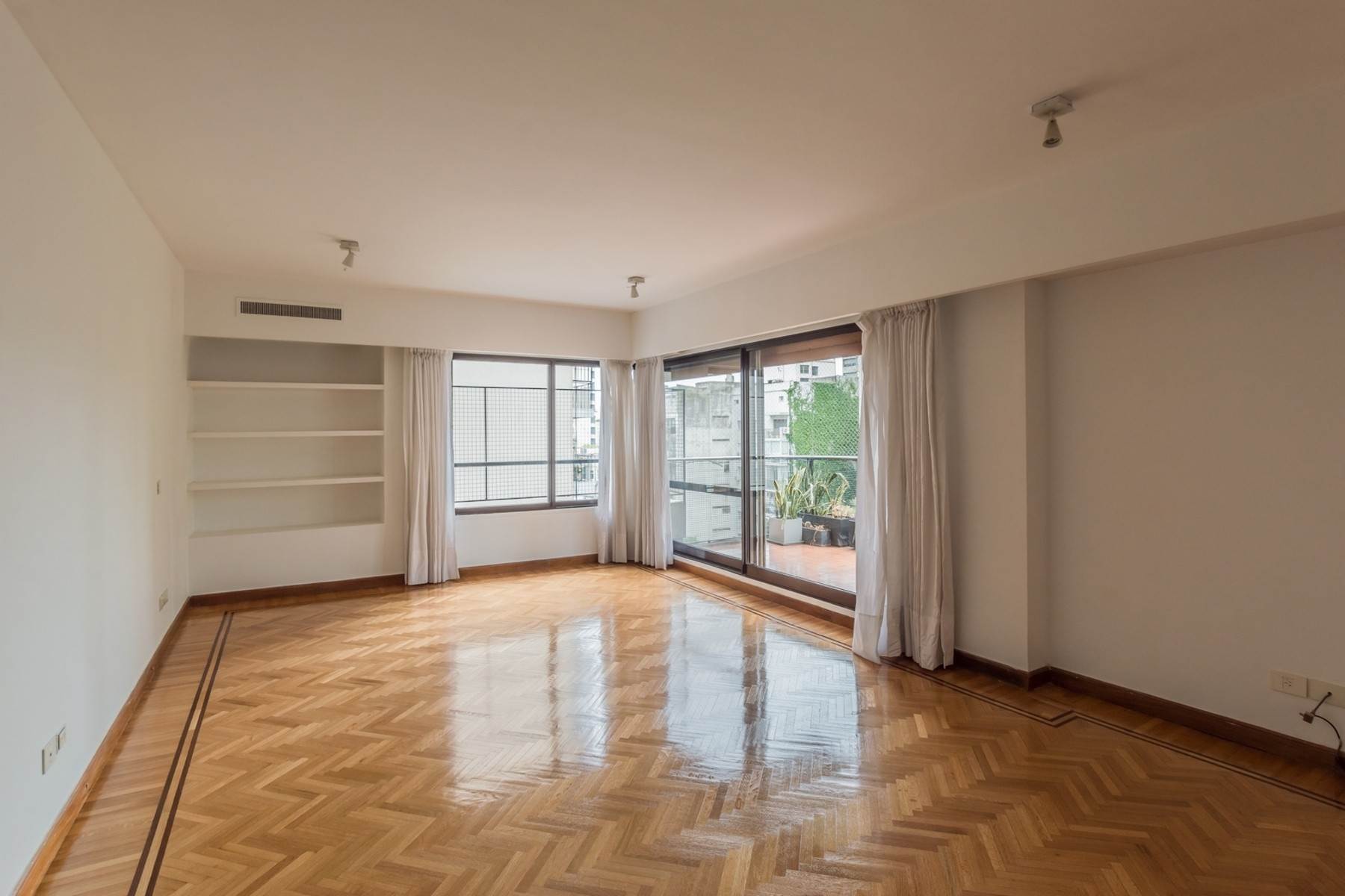 Apartments for Sale at Great apartment in Recoleta Recoleta, Buenos Aires, Buenos Aires Argentina