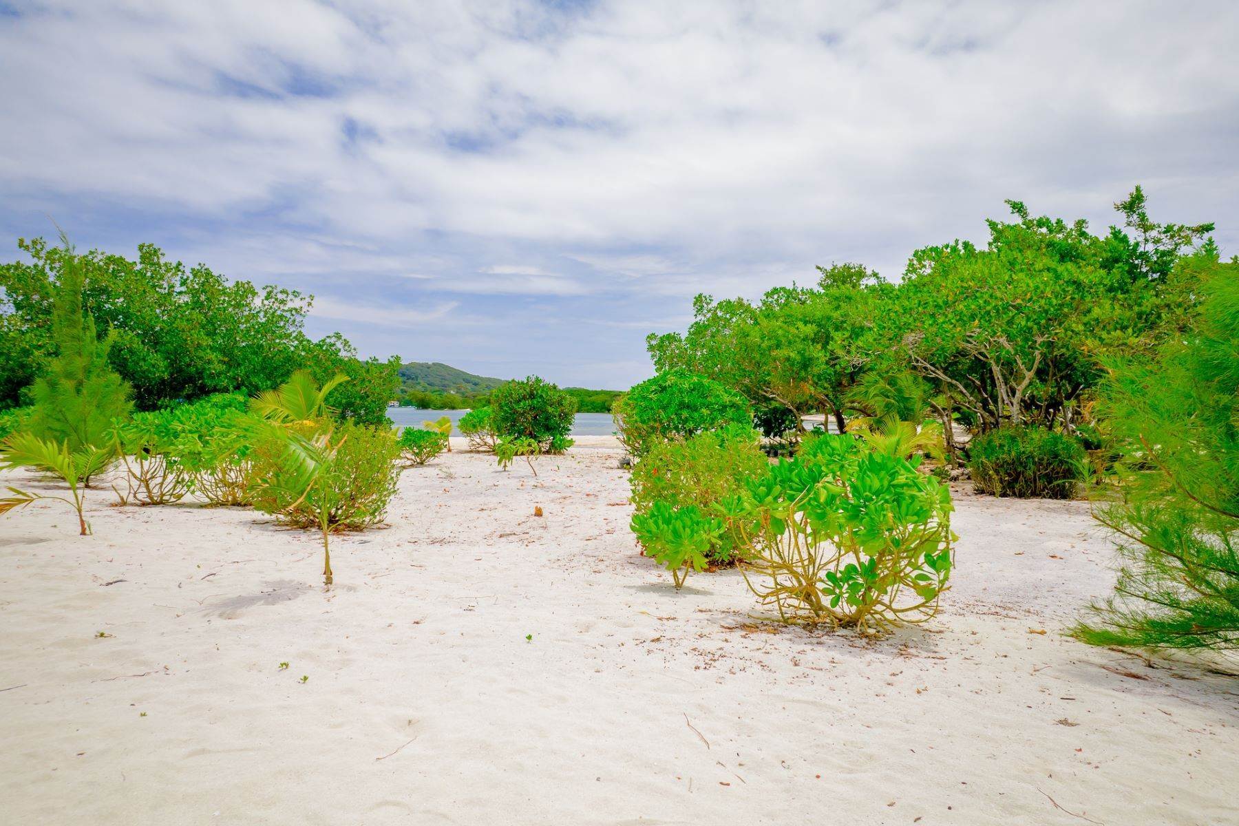 8. Private Islands for Sale at Roatan, Bay Islands Honduras