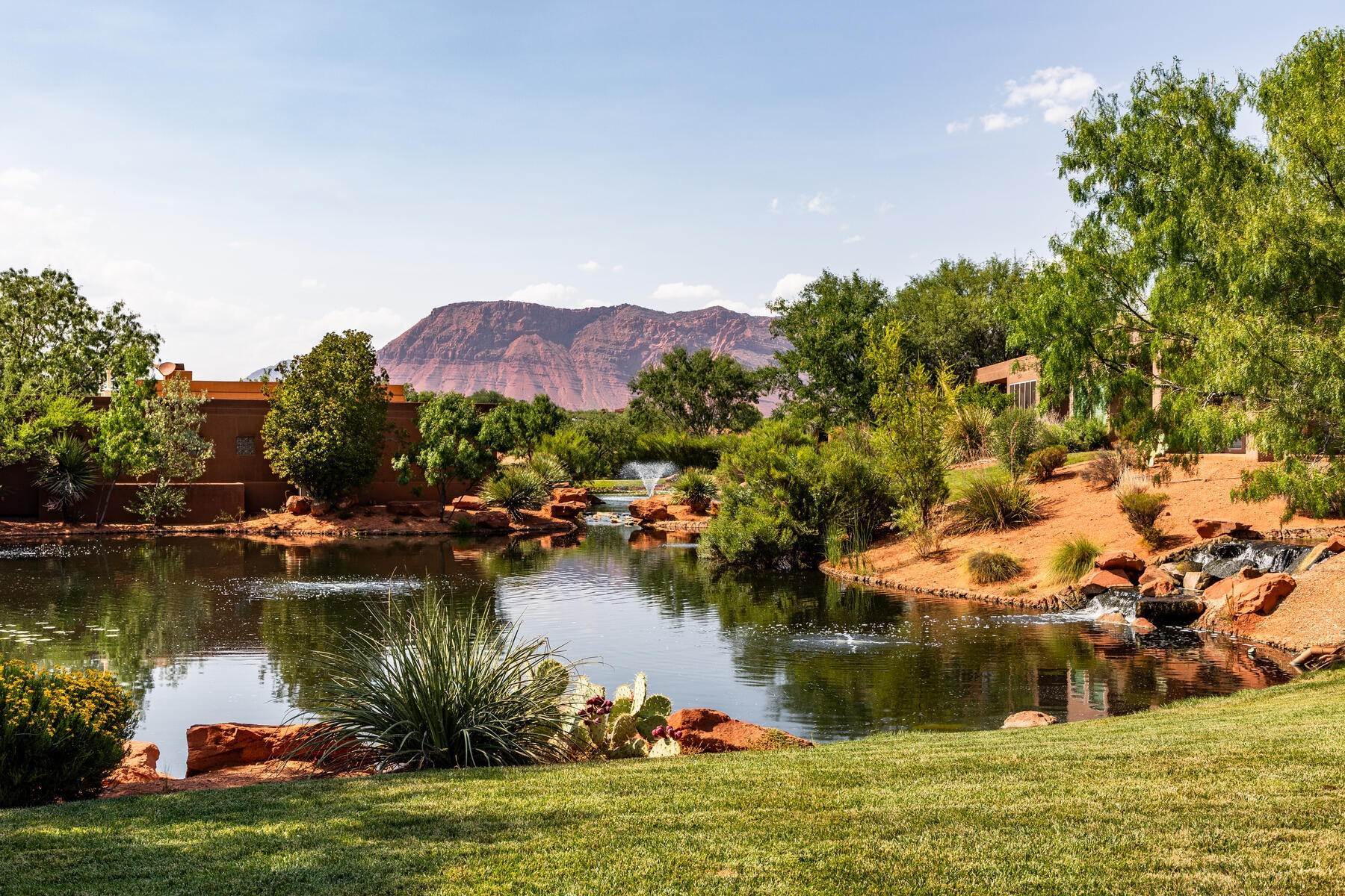 46. Single Family Homes for Sale at Golf Membership Available At This Luxury Entrada Property 2410 W Entrada Trail, #20 St. George, Utah 84770 United States