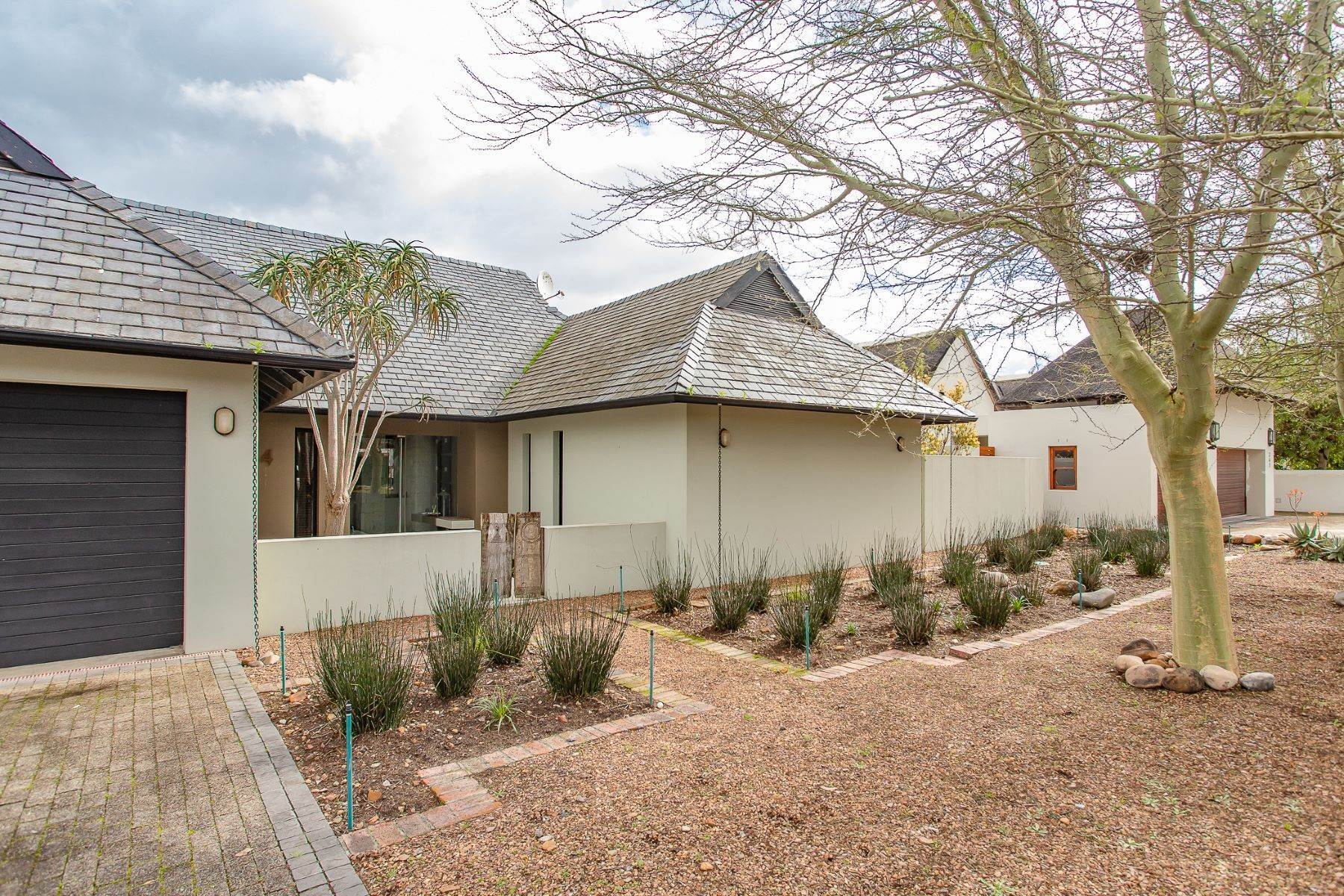 22. Single Family Homes for Sale at North facing single storey home on Pearl Valley At Val De Vie Franschhoek, Western Cape 7646 South Africa