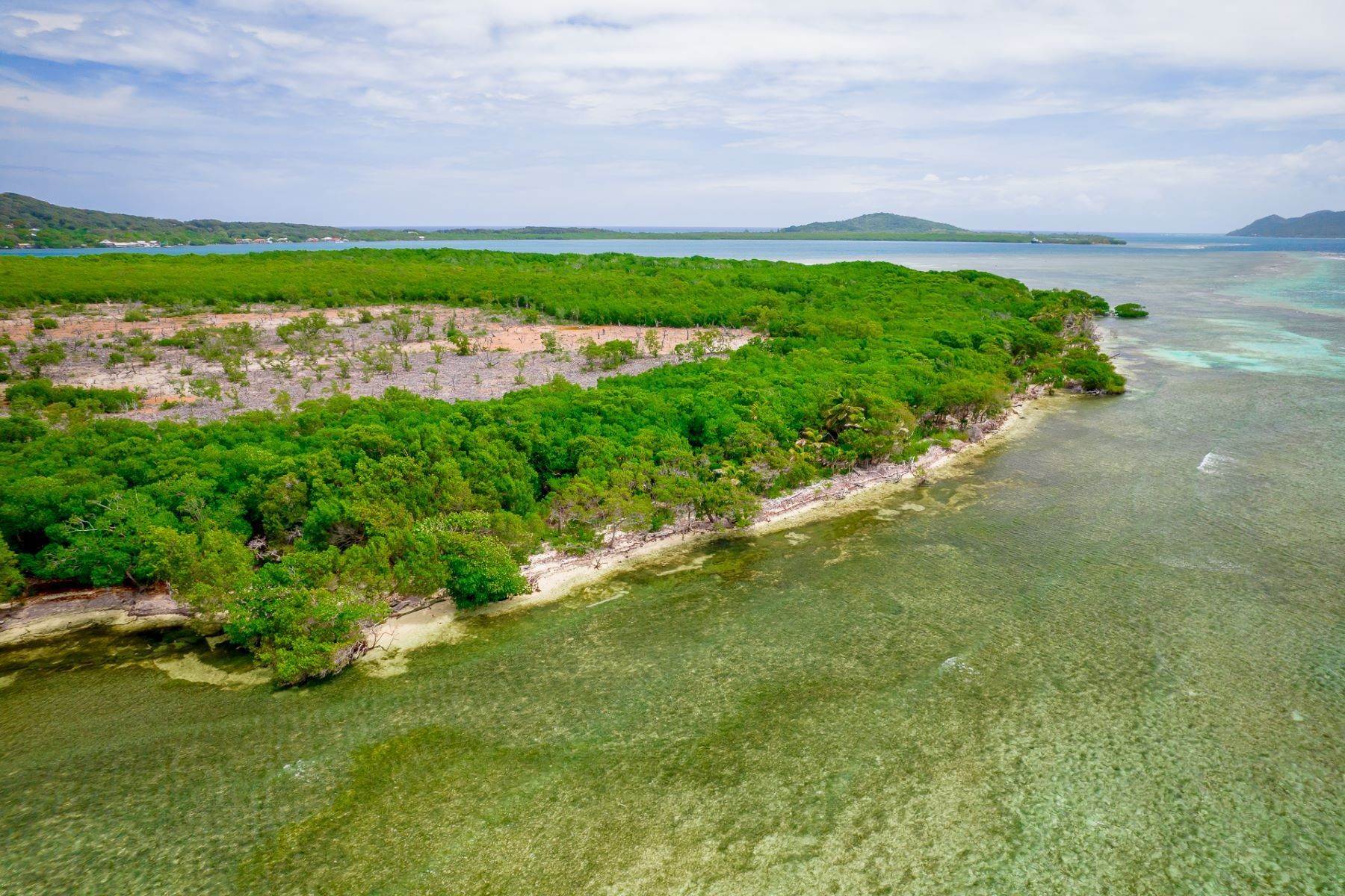 27. Private Islands for Sale at Roatan, Bay Islands Honduras
