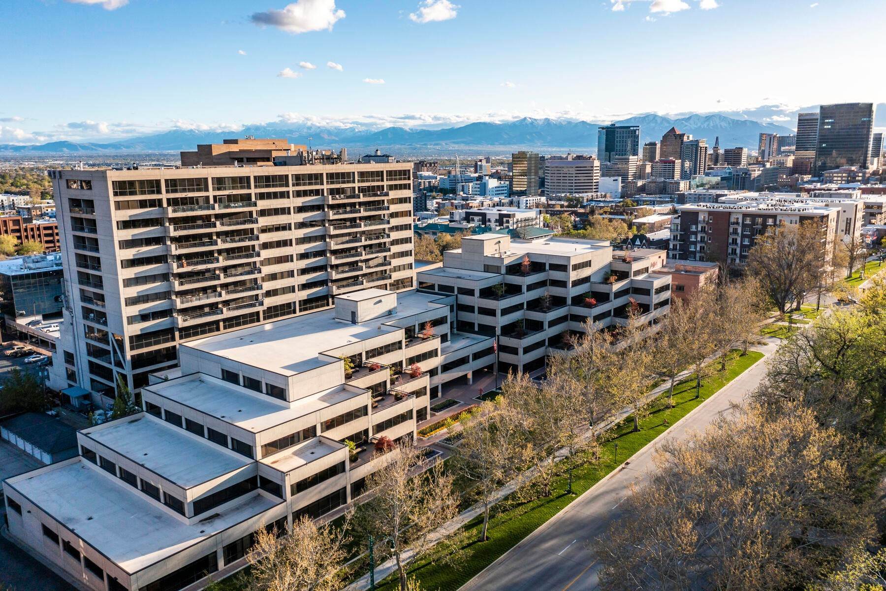 50. Condominiums for Sale at Premier Condo at The Governers Plaza 560 E South Temple St Unit 707 Salt Lake City, Utah 84102 United States